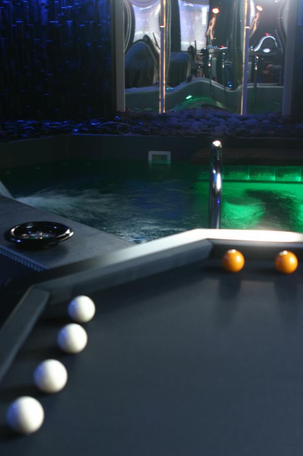 Bubble Lounge Hotel Hooglede Exteriör bild