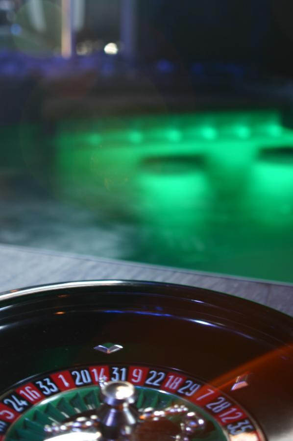 Bubble Lounge Hotel Hooglede Exteriör bild