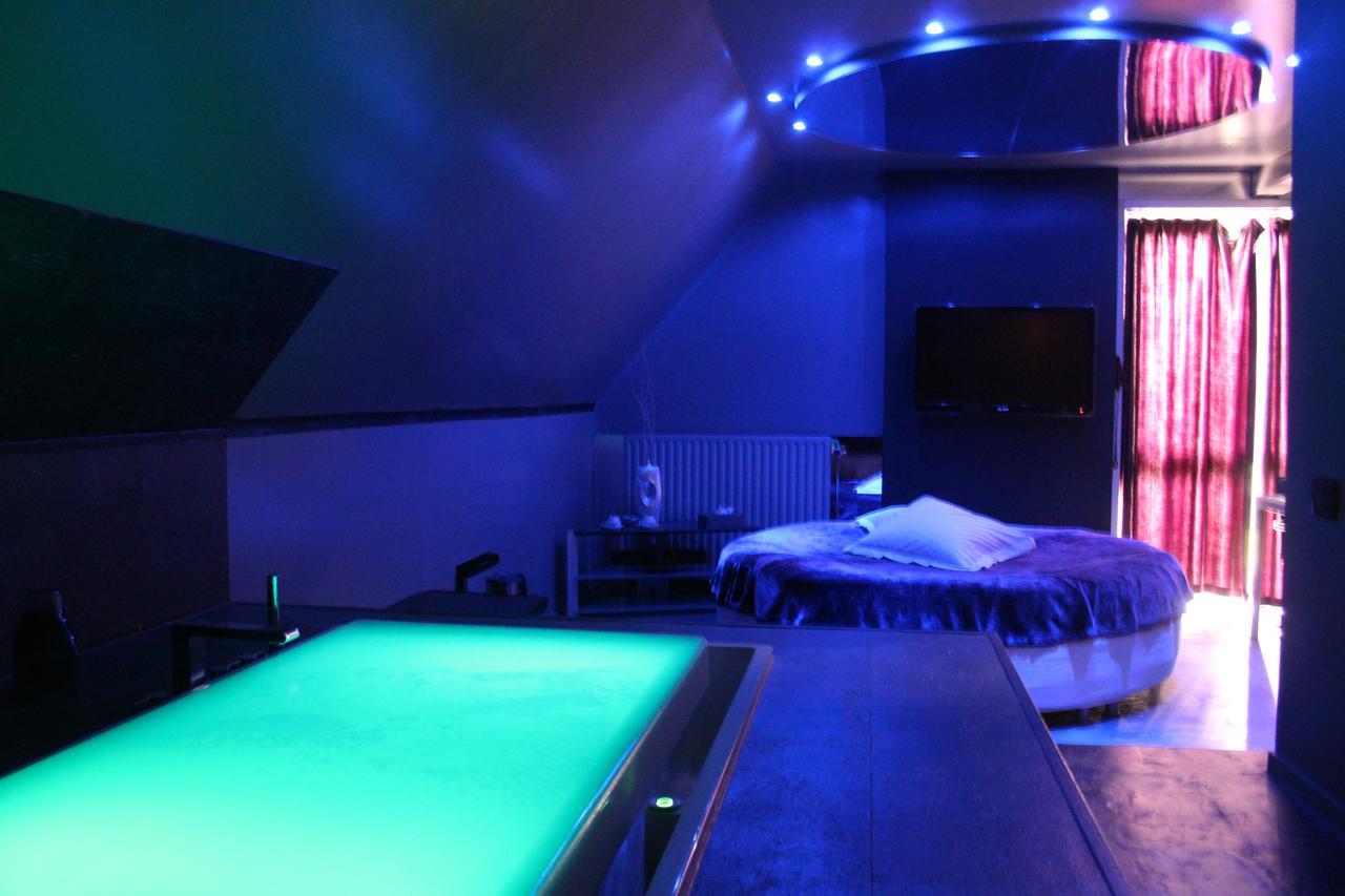 Bubble Lounge Hotel Hooglede Exteriör bild